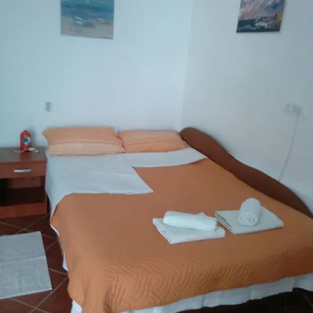 With Pool And Stunning Views Villa Podgorica