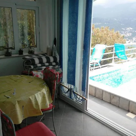 With Pool And Stunning Views Villa *
