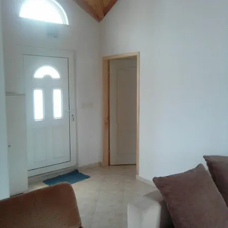 Villa With Pool And Stunning Views Podgorica